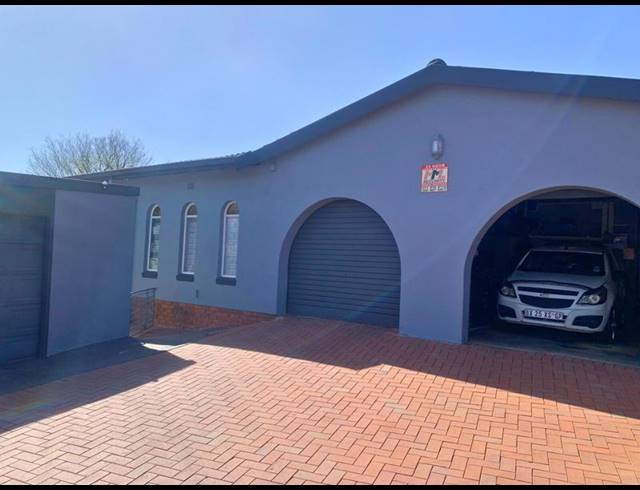 3 BEDROOM HOUSE FOR SALE IN NORKEM PARK